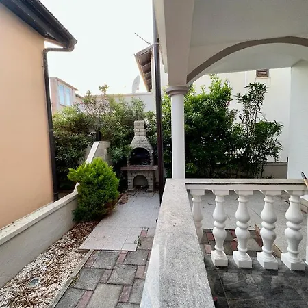 Apartment Aneri Vir